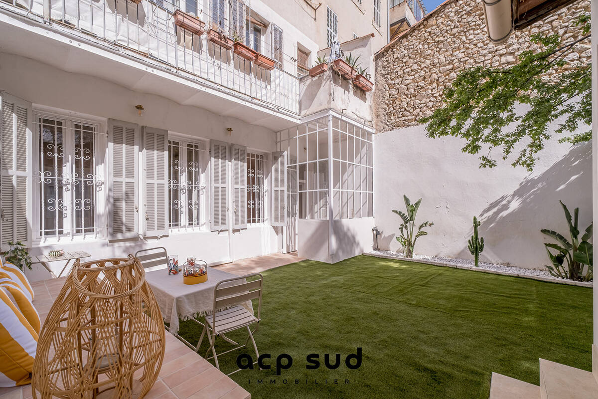 Appartement à MARSEILLE-7E
