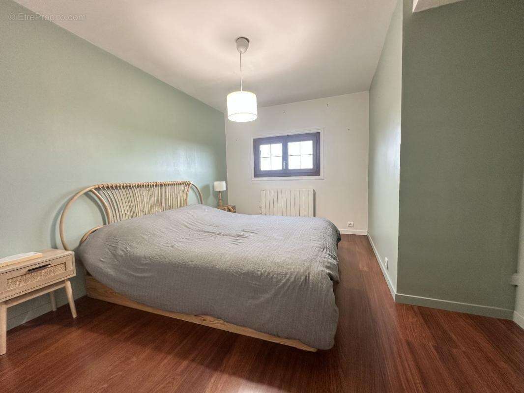 Maison à TREMBLAY-LES-VILLAGES