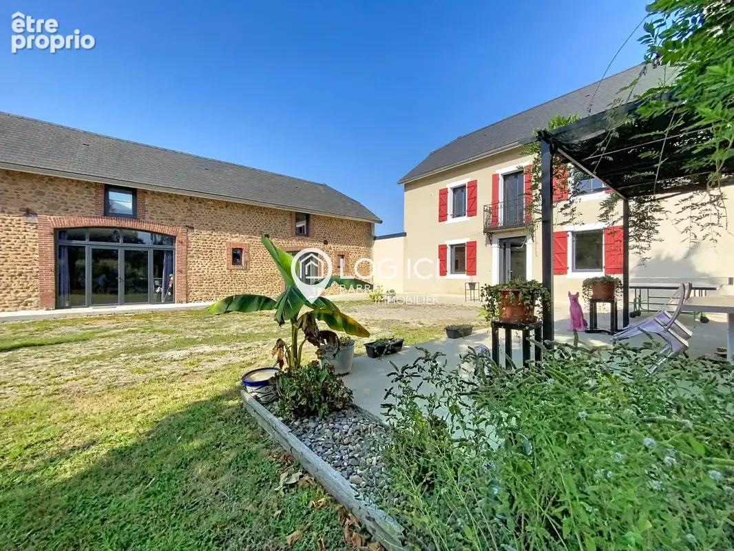 Photo Maison à Morlaas au prix de 553 850€