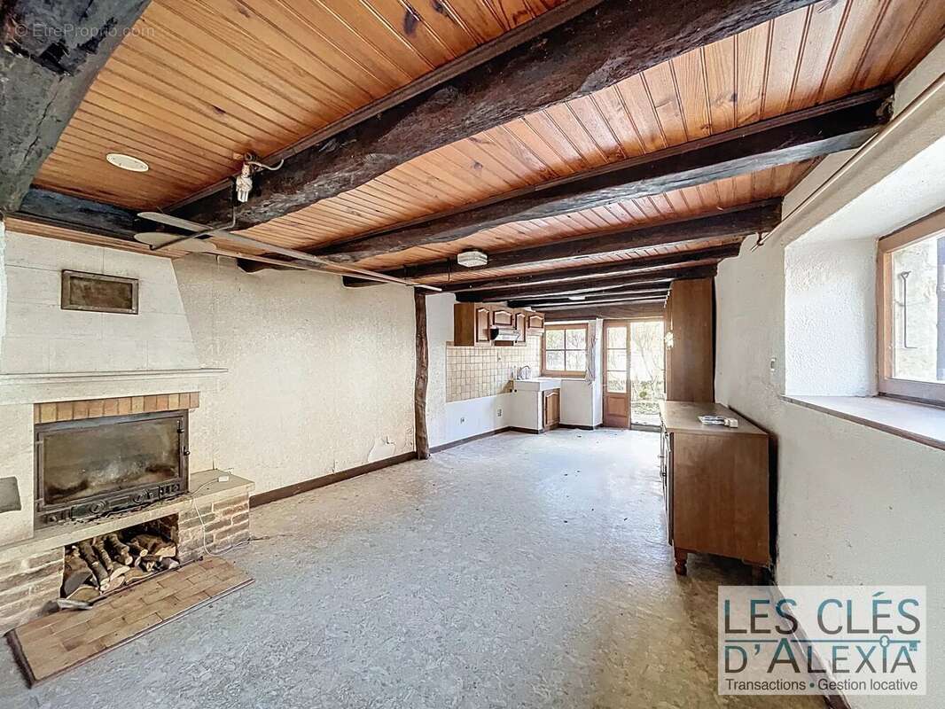 Appartement à JOUDES