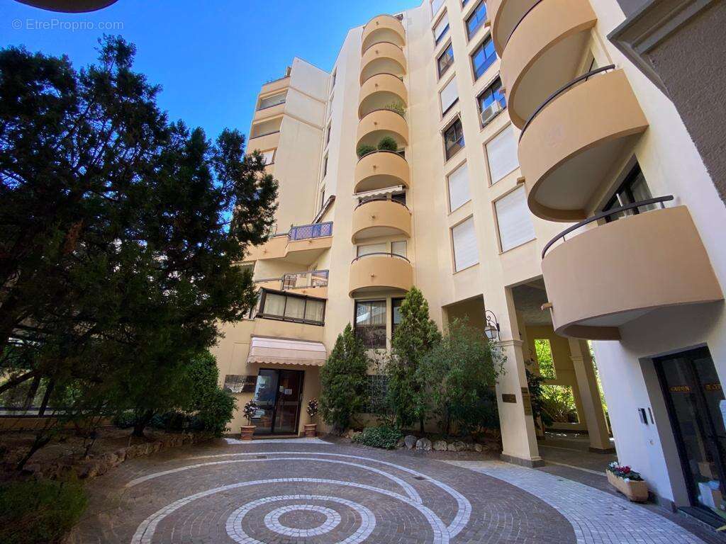   - Appartement à NICE