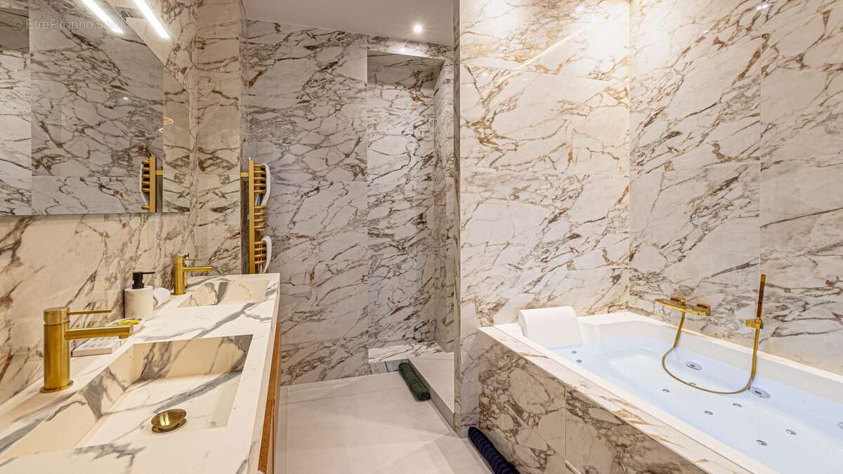 En exclusivité – Magnifique appartement T2 rénové avec prestations haut de gamme - photo 8