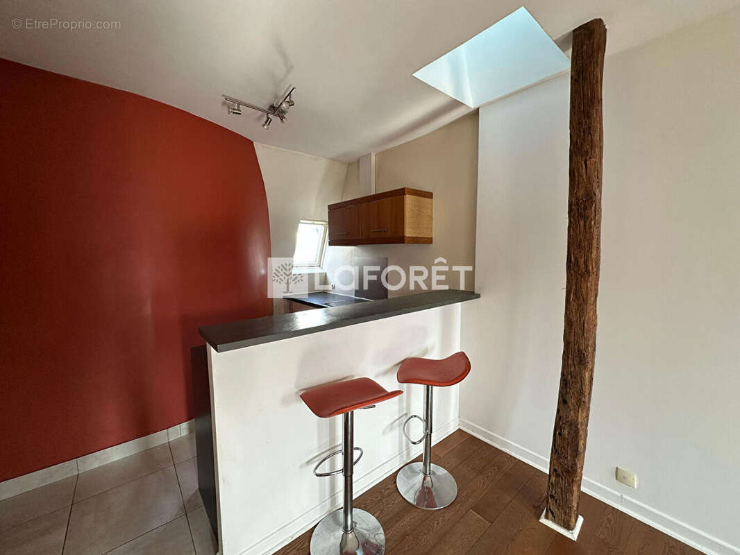 Appartement à PARIS-17E
