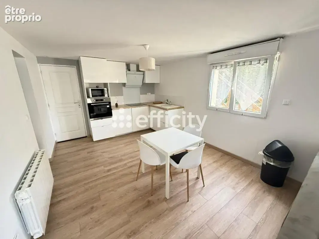 Maison 9 pièces 247 m² à vendre à La Roche-Sur-Yon (85000) - photo 12