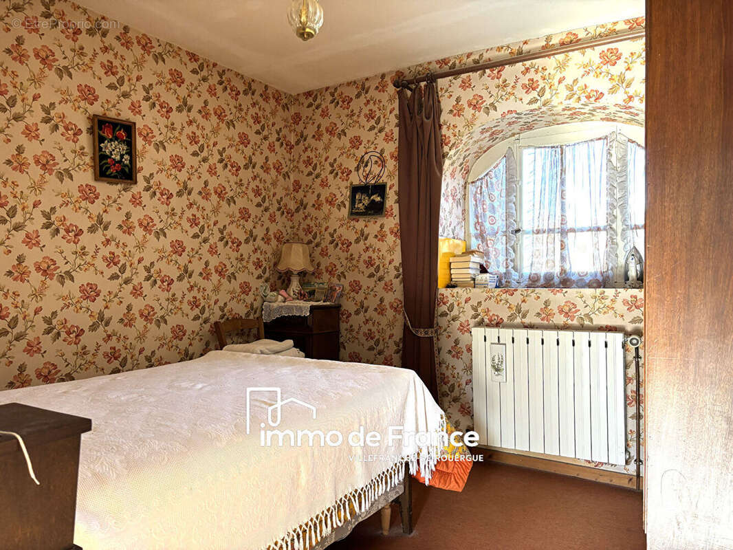 Ensemble immobilier - Maison d'habitation et dépendance à rénover - La Rouquette - photo 8