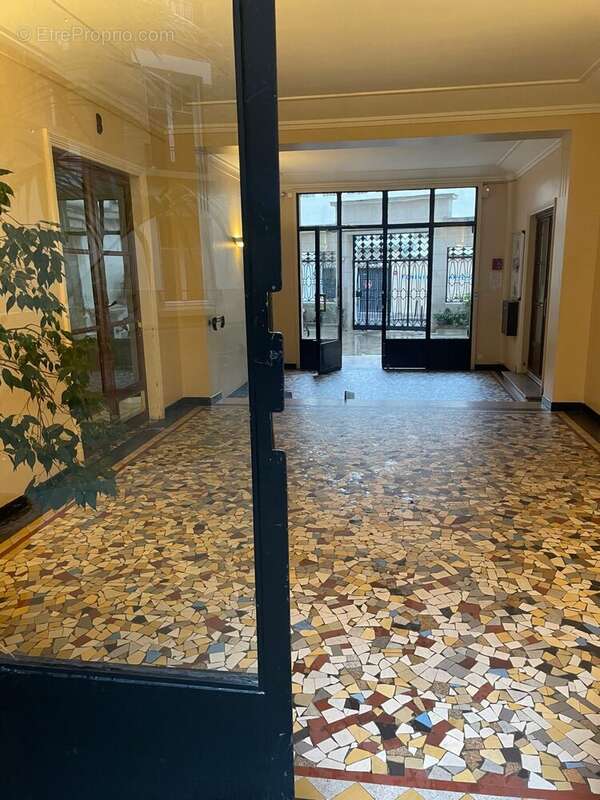 Appartement à PARIS-20E