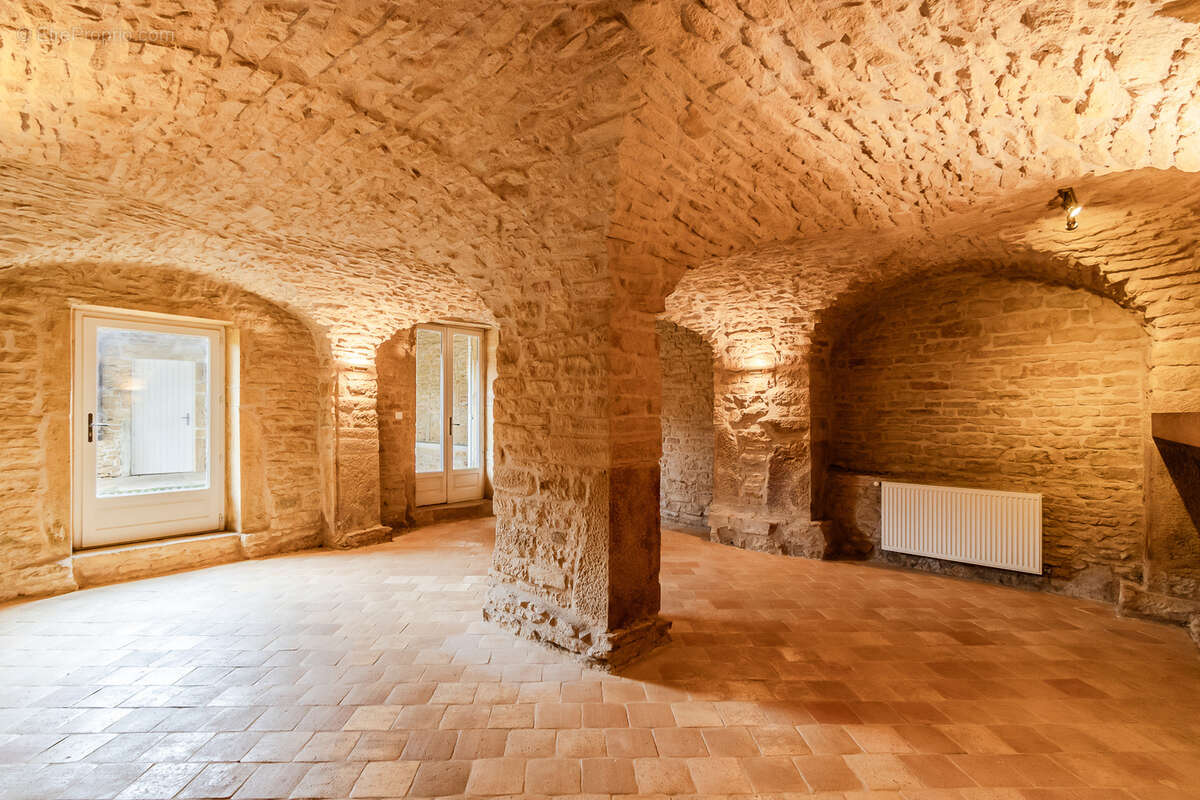 Maison à VILLE-SUR-JARNIOUX