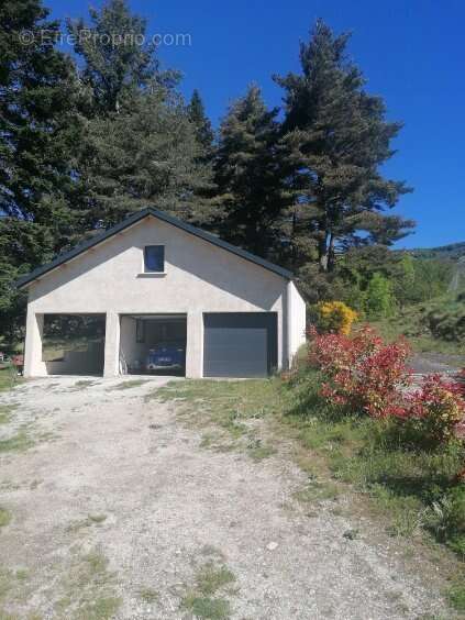 Maison avec grand garage - photo 4