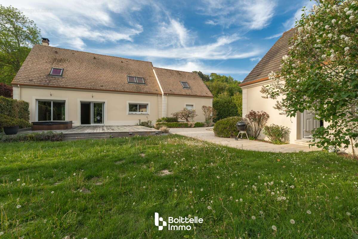 Maison à BUTHIERS