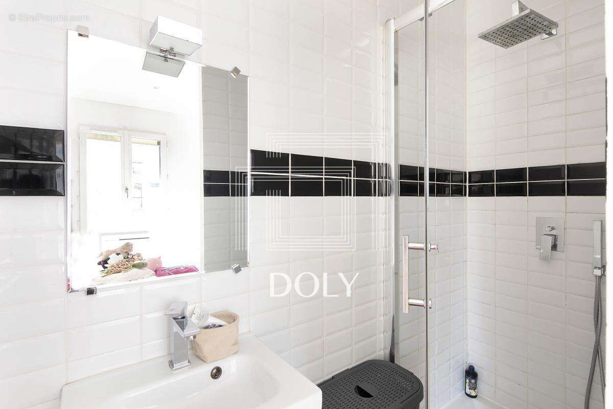 Maison à LA GARENNE-COLOMBES