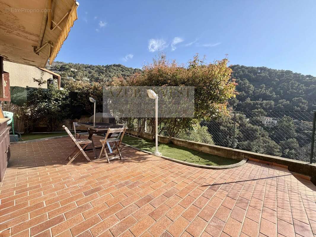 Appartement à ROQUEBRUNE-CAP-MARTIN