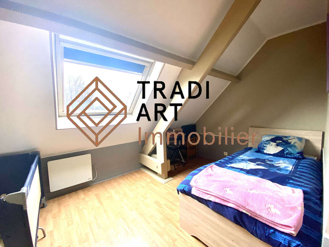 Maison à SAINTE-GENEVIEVE-DES-BOIS