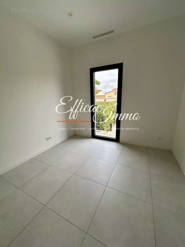 Magnifique villa 3 faces avec piscine et garage - photo 8