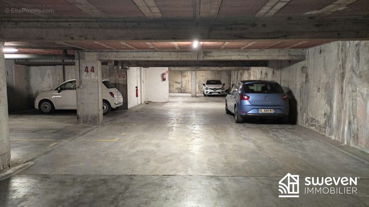 Parking à PERPIGNAN
