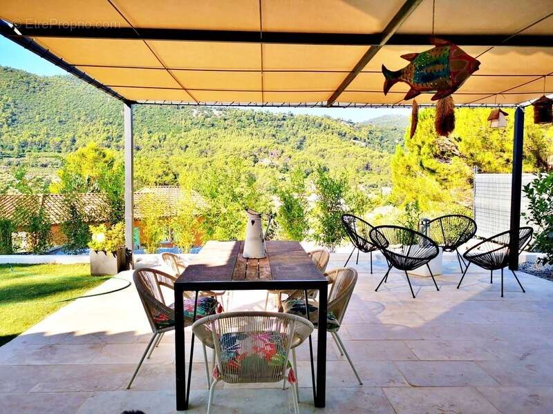 Maison à SOLLIES-TOUCAS