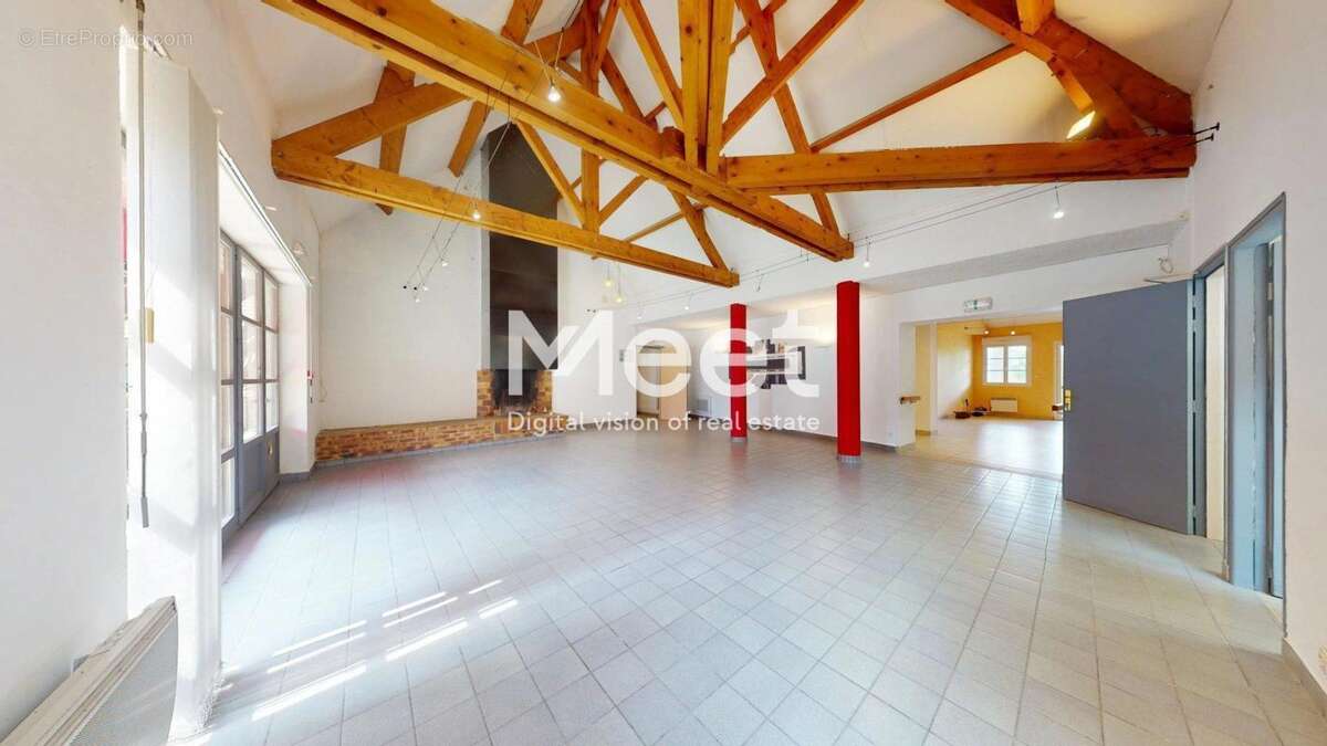 Commerce 790 m² à Diges  - photo 6