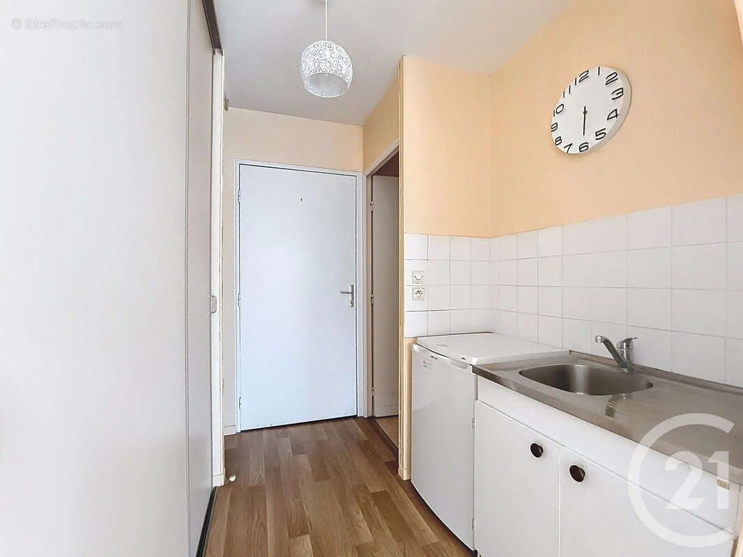 Appartement 32 m² à Thorigny-Sur-Oreuse  - photo 4