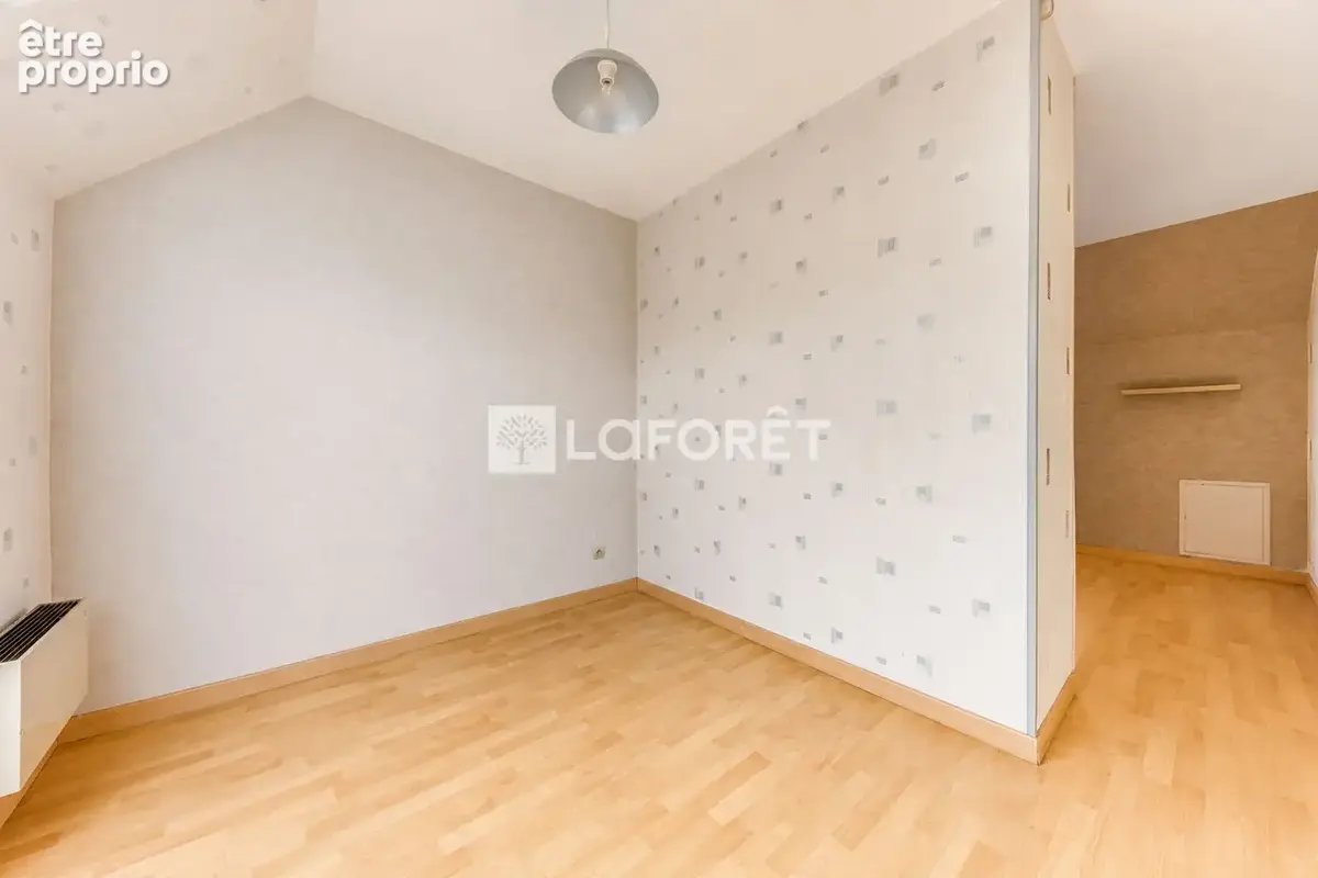 Maison Pontault Combault 5 pièce(s) 100.40 m2 - photo 5