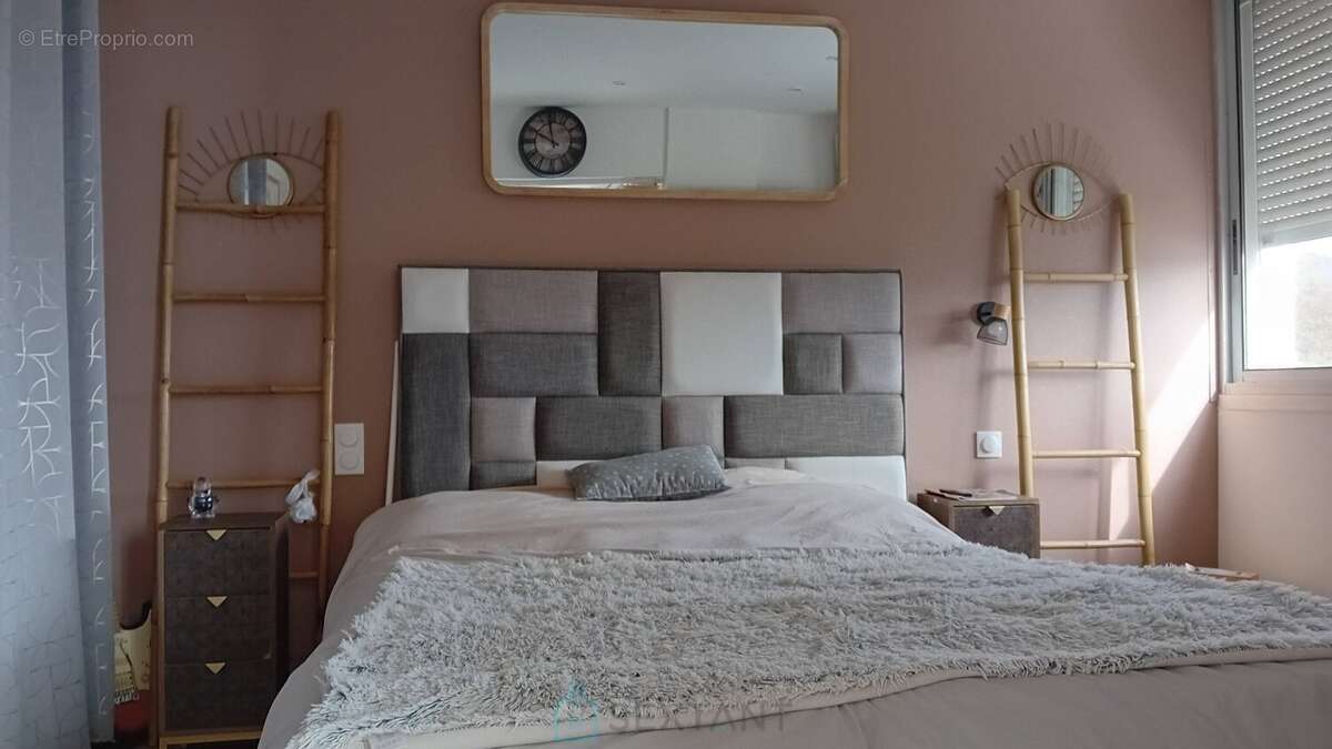 Secteur Foncillon, Appartement rénové de 54 m² deux chambres - photo 8