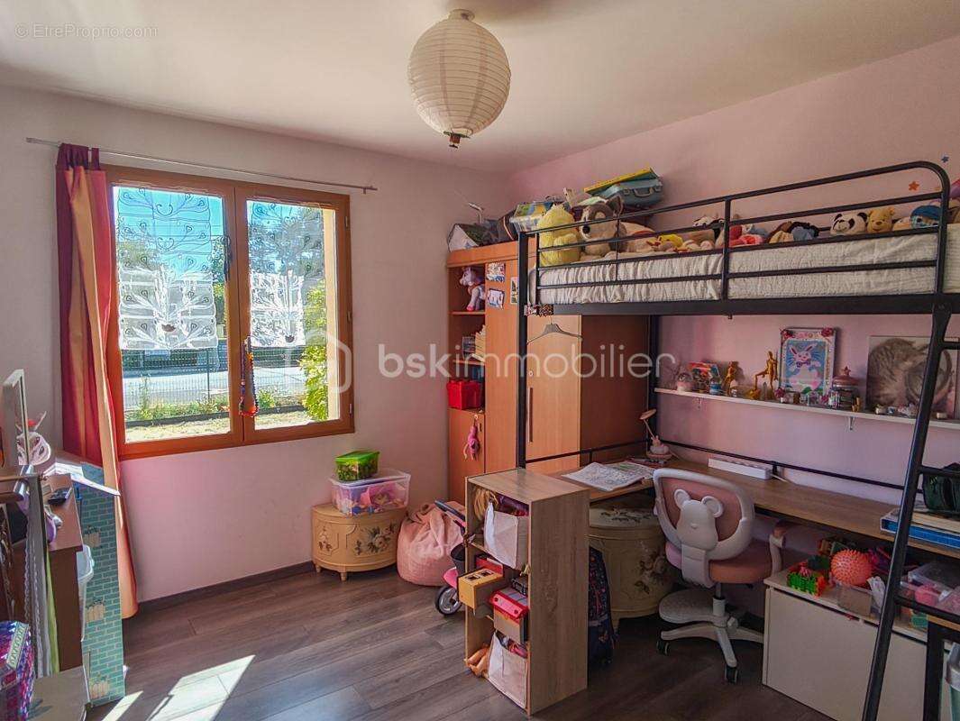 Maison 99 m² à Dampierre-En-Burly  - photo 7