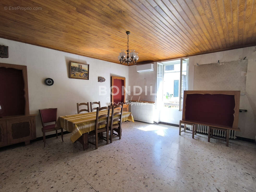 Appartement à PERTUIS