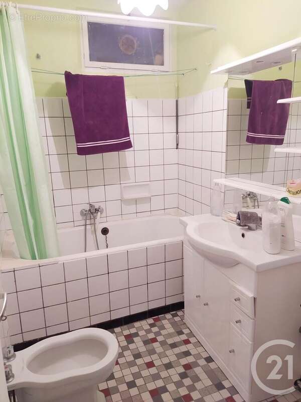 Maison à SAINT-MARTIN-DE-COUX