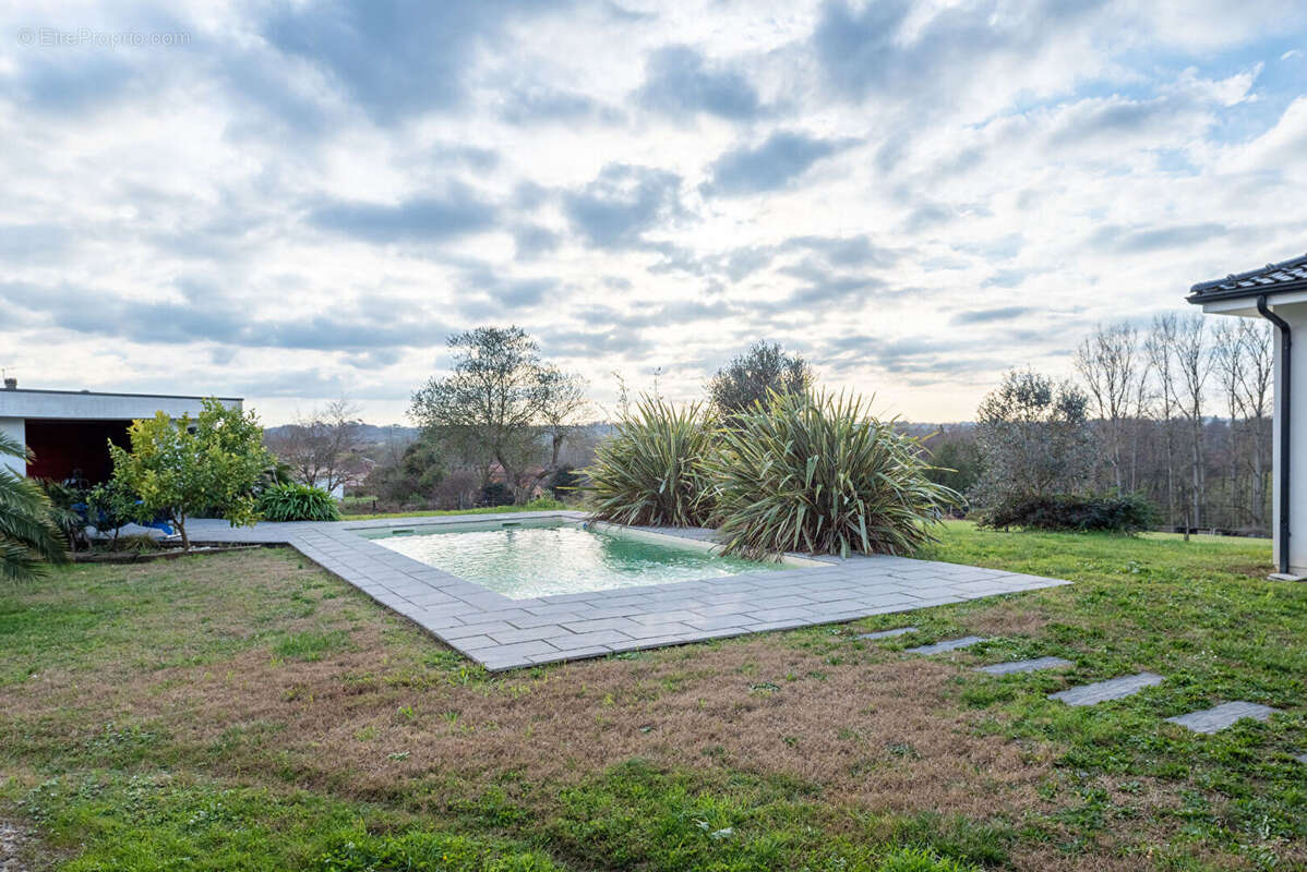 Maison à MOUSCARDES