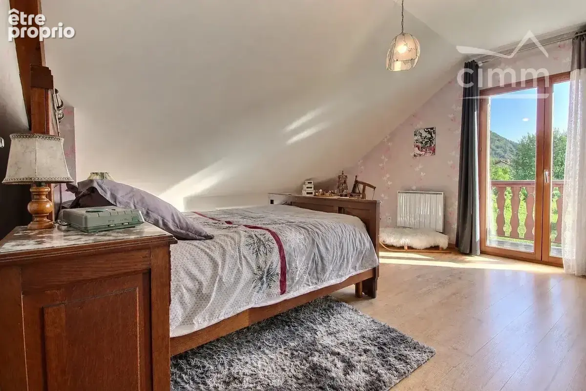 A vendre - valgelon-la-rochette - maison t5 + terrain + garage - photo 13