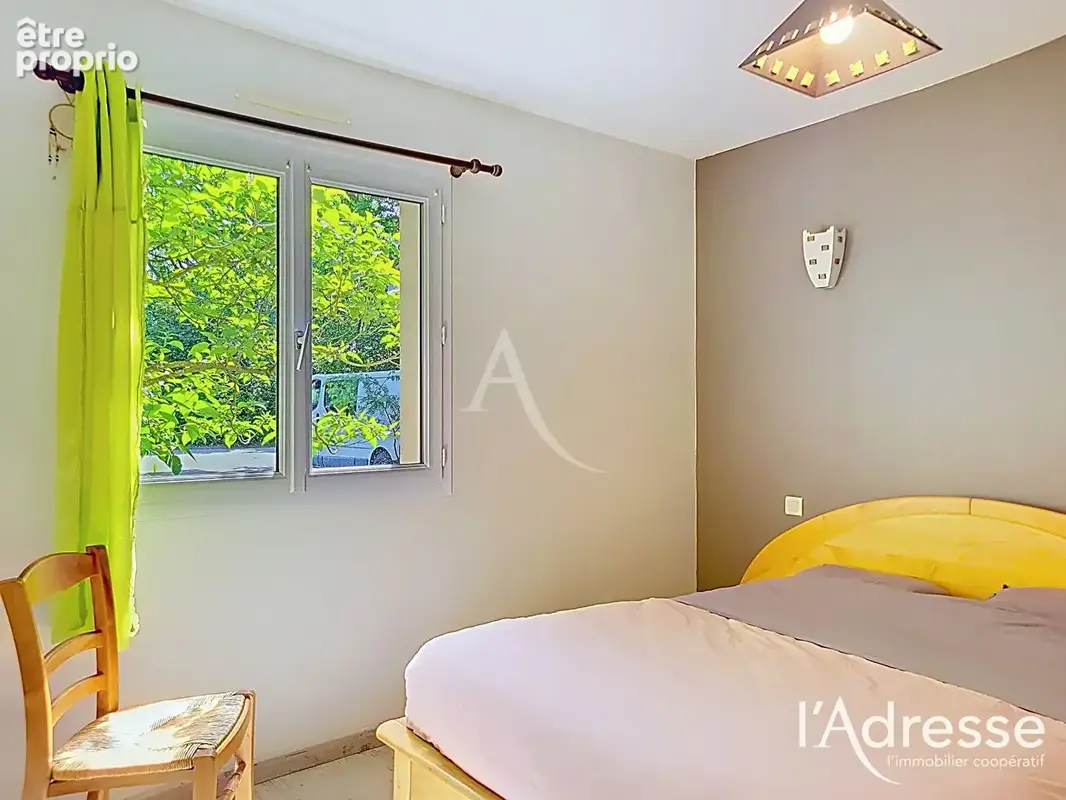 Entre Beaupréau et Chemillé : Plain-pied spacieux, 5 chambres et bureau indépendant - photo 10