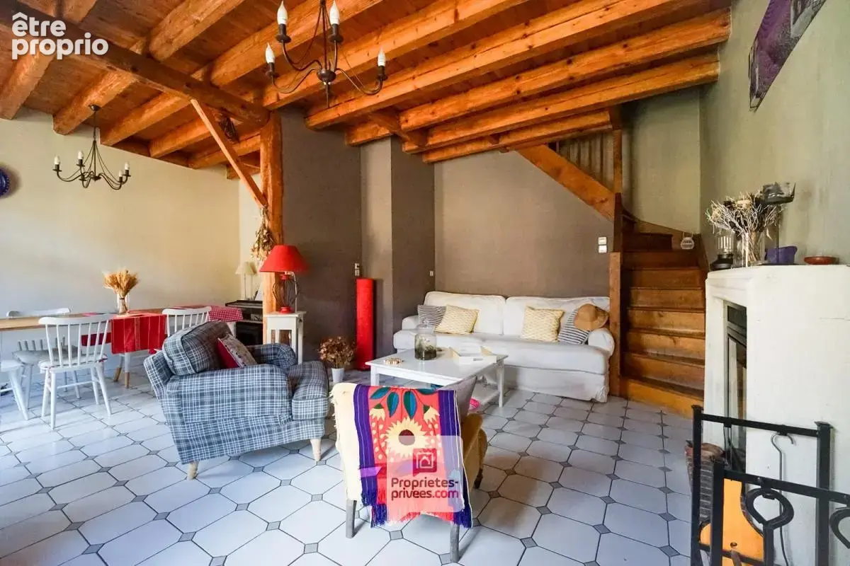 Voreppe (38340) - Maison de village T6 - 5 chambres - Balcon - Cave - Grenier - photo 9