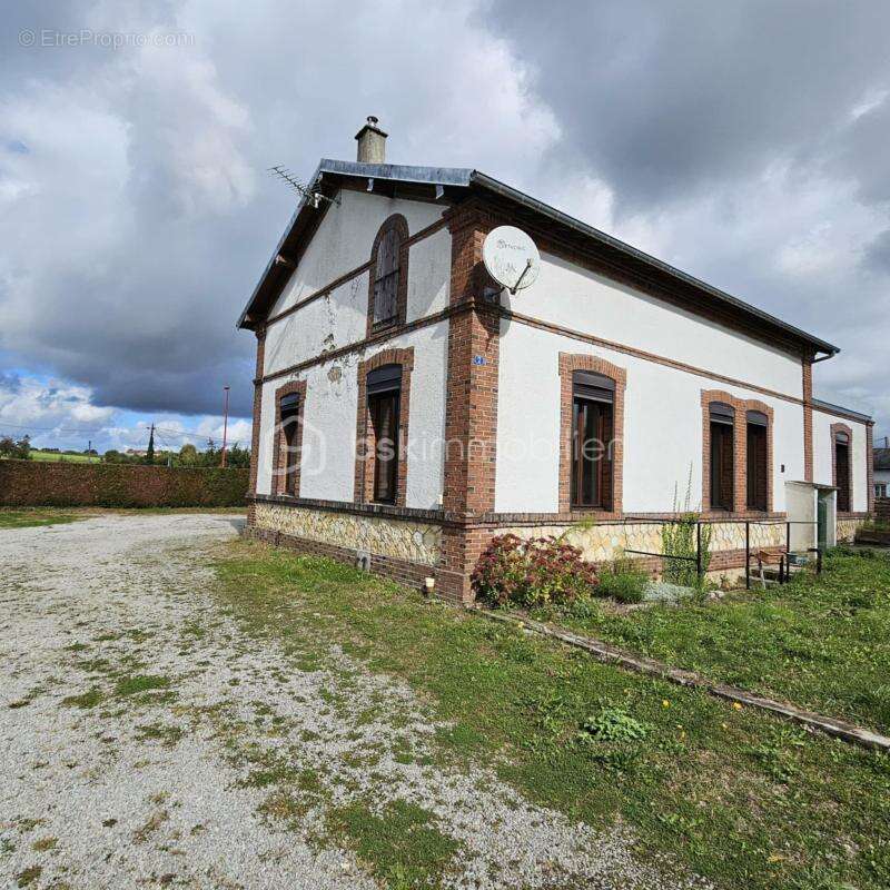 Maison de 113 m2 avec terrain de 700m2 et garages - photo 20