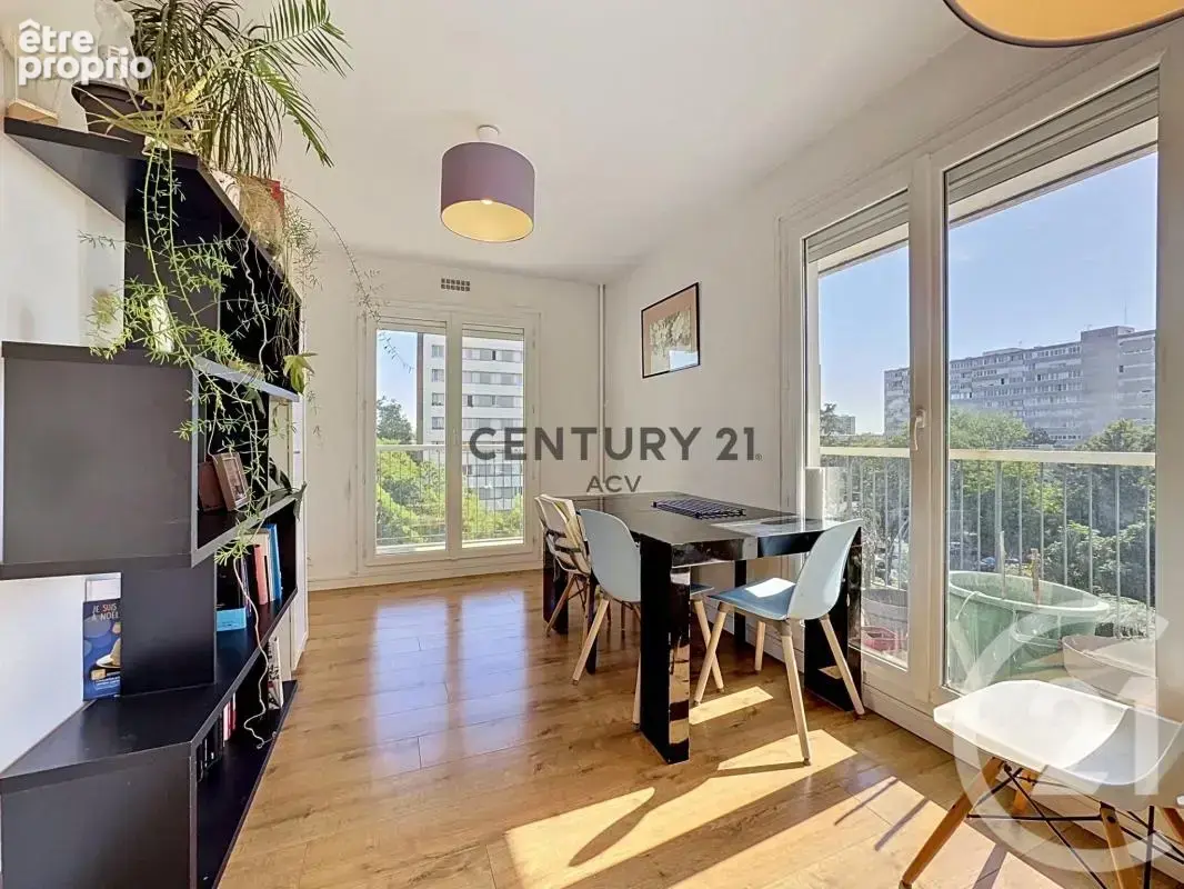 Appartement à MAISONS-ALFORT