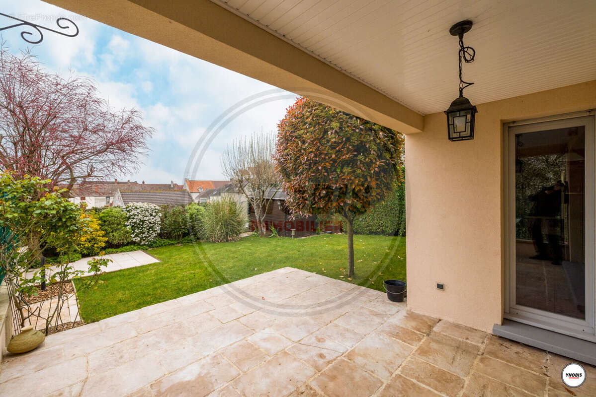 Maison à ECQUEVILLY