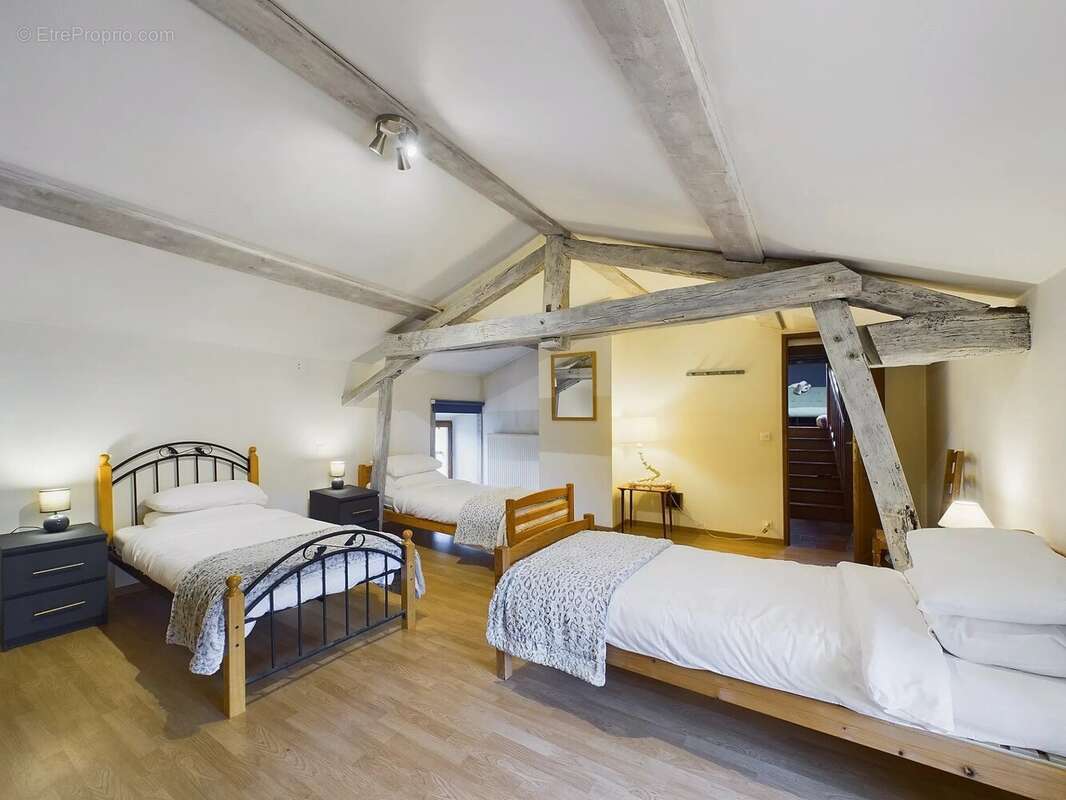 Maison à LES ESSARDS