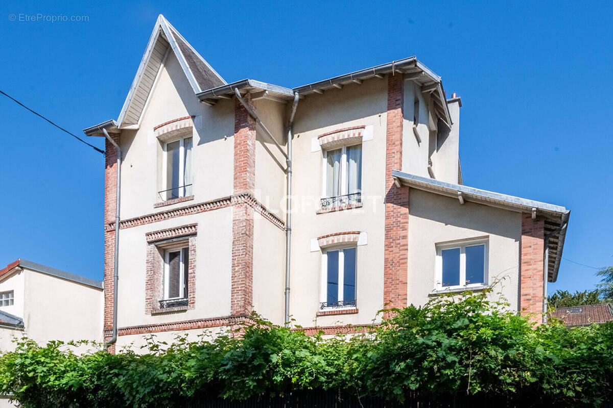 Appartement à GARCHES