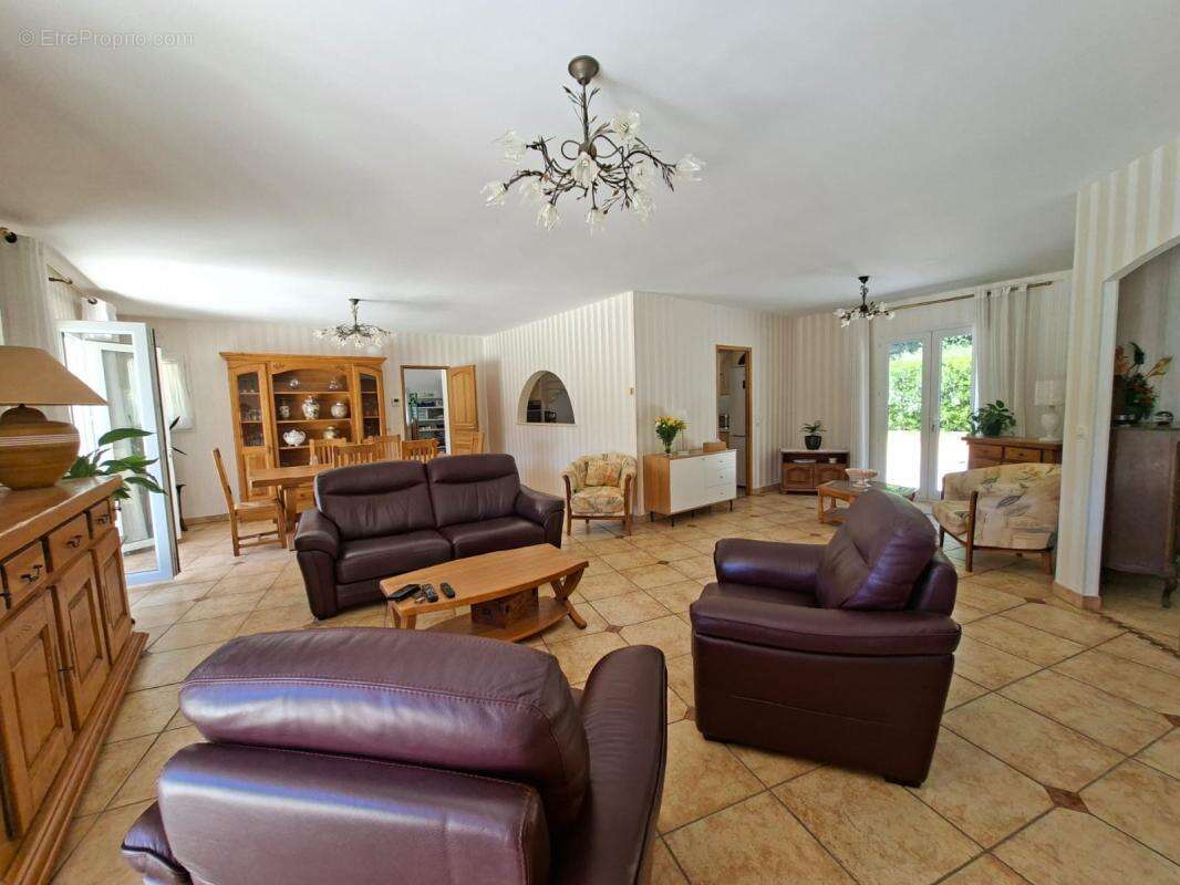 Maison à LA MOTTE