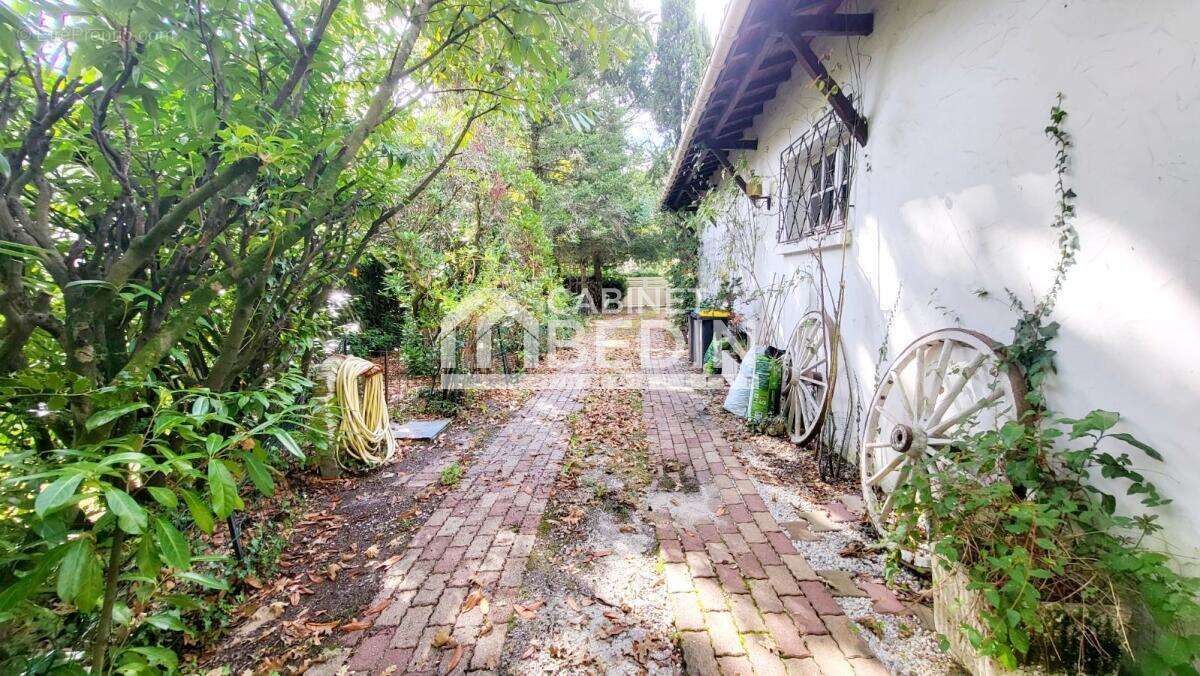 Maison à SAINT-JEAN-D&#039;ILLAC