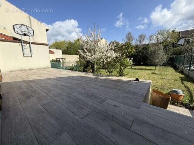 Maison à LE BLANC-MESNIL