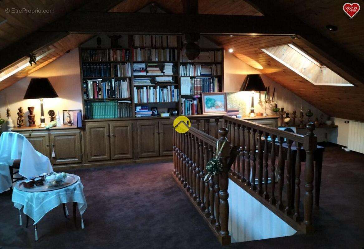 Maison à CHAMBON-SUR-VOUEIZE