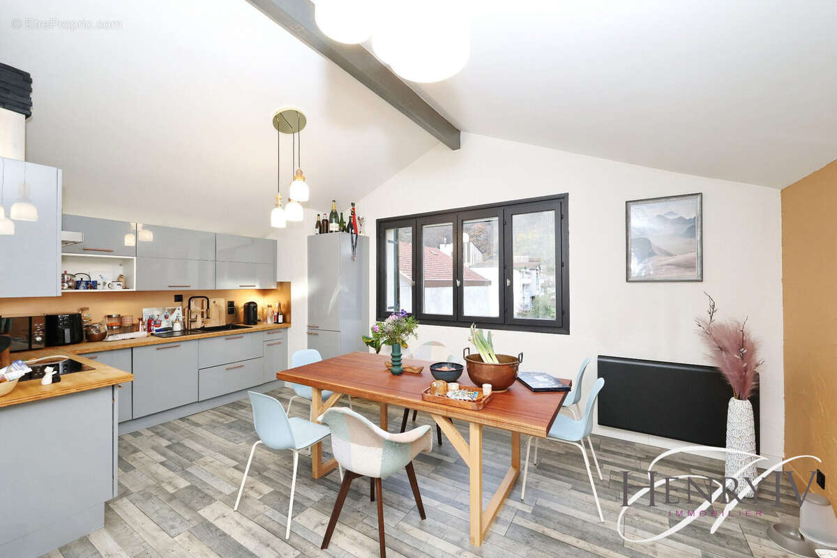 Appartement à VILLARD-BONNOT