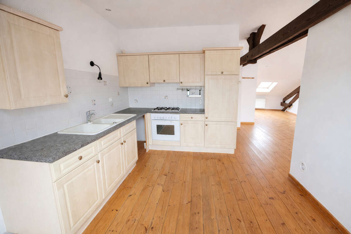 Appartement à MIRECOURT