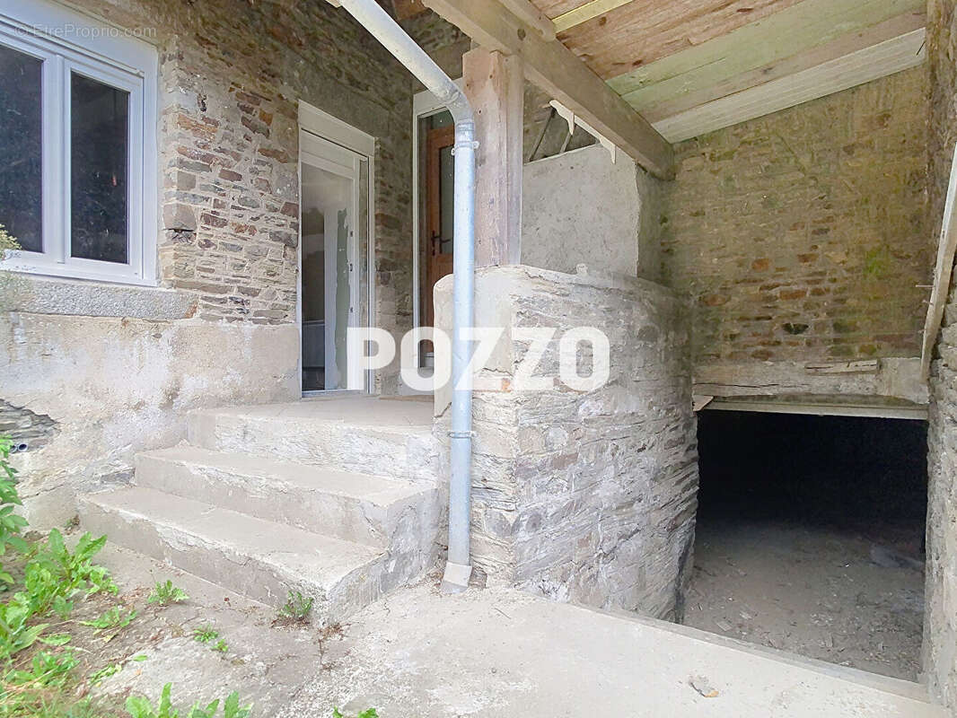 A Vendre - Sacey - Maison 7 pièce(s) 166 m² - photo 17