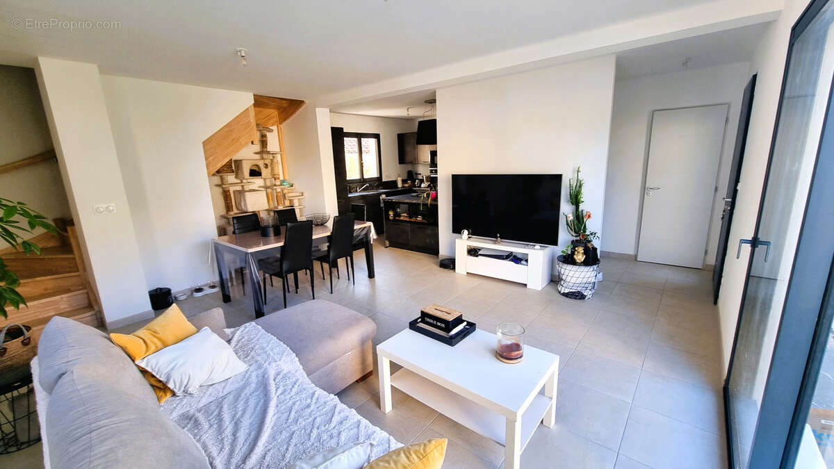 Maison à LA ROUVIERE