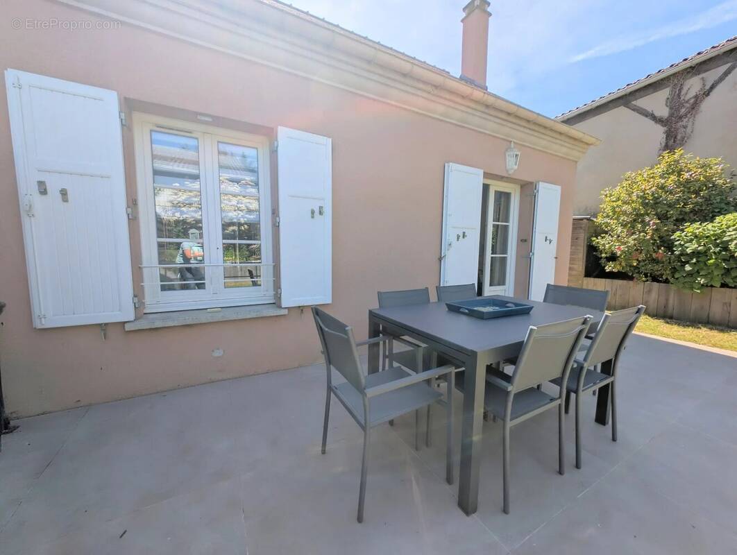 Maison à MONTFORT-L'AMAURY