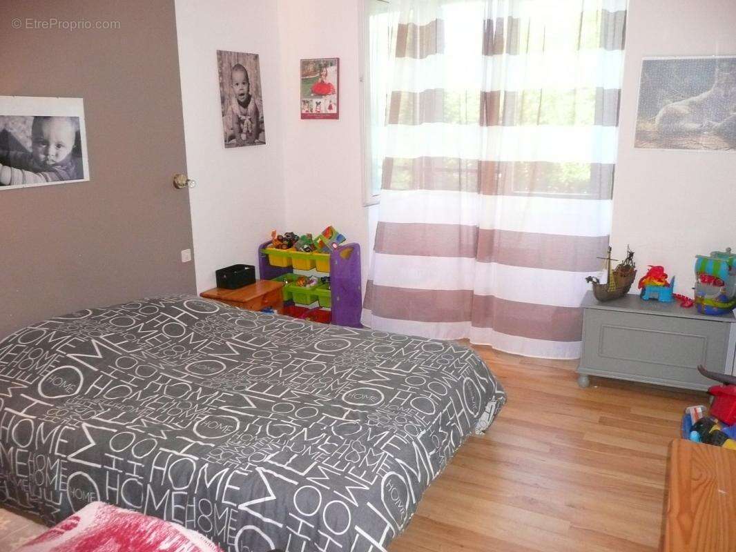 Maison à LA SALVETAT-PEYRALES