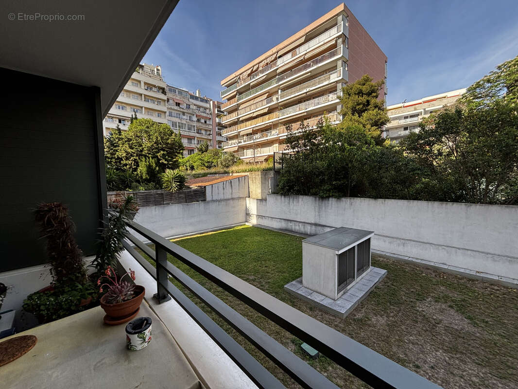 Appartement à MARSEILLE-7E