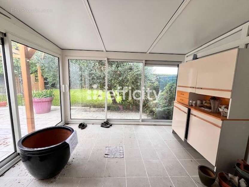 Maison 115 m² à Semussac  - photo 8
