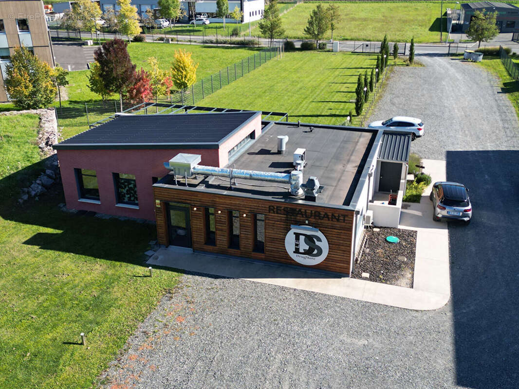 Commerce à SAINT-POURCAIN-SUR-SIOULE