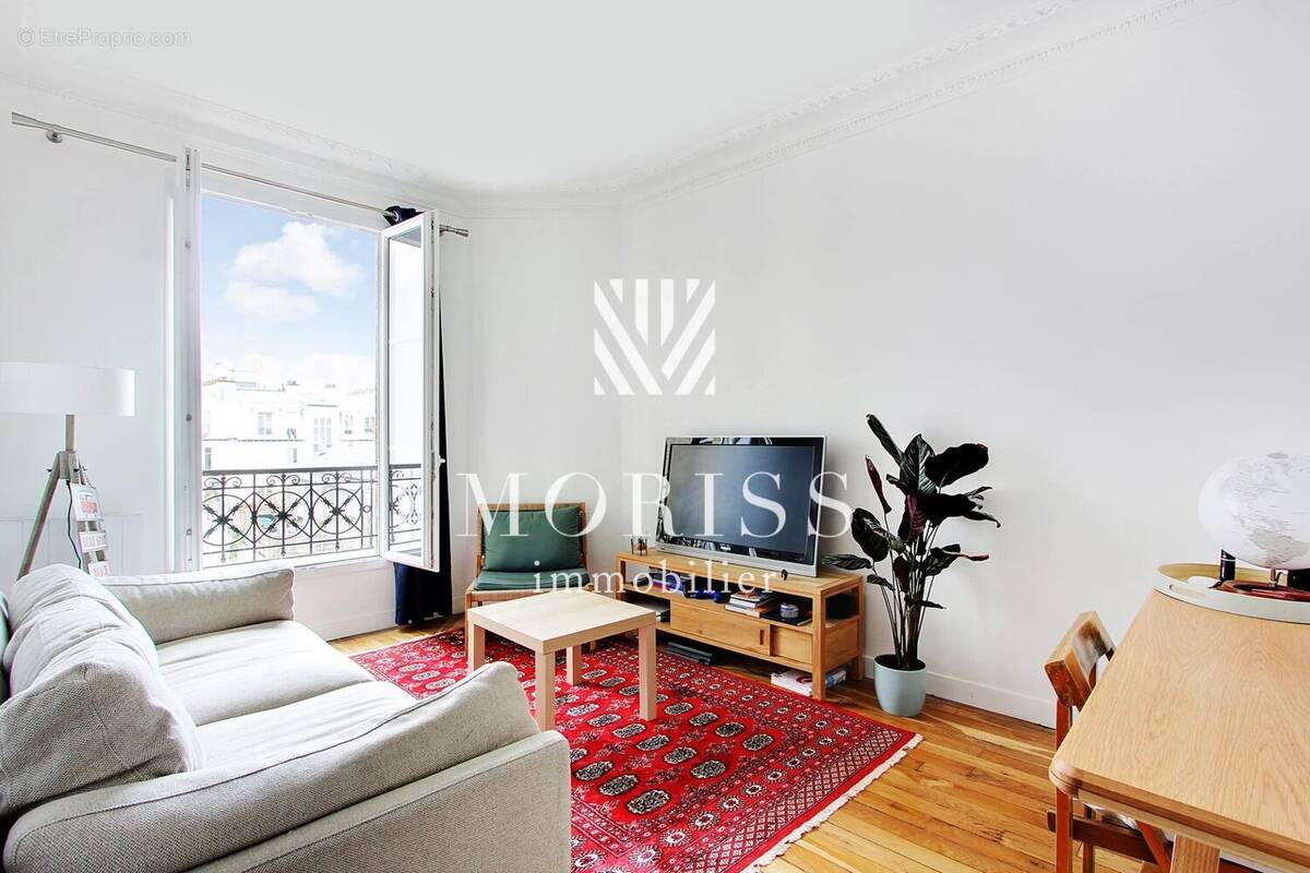 Appartement à PARIS-11E