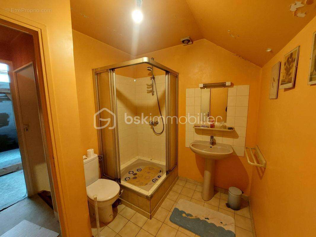 Maison indépendante - 6 pièces - 4/5 chambres - Garage - Sous-sol total - 126 m2 - photo 12